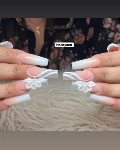 White Flower Nails