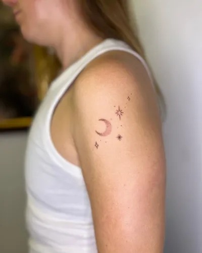 Star Women’s Tattoo On Hand