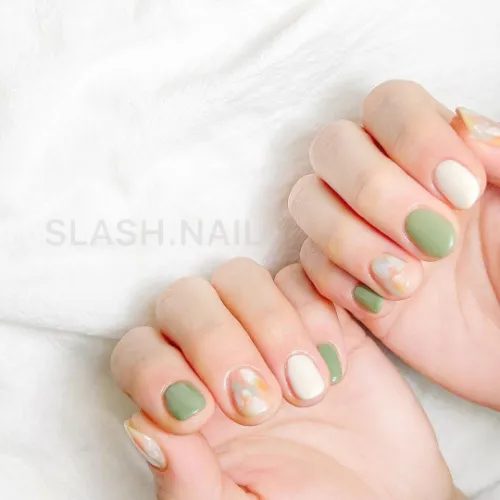 White & Sage Green Gel Summer Nails