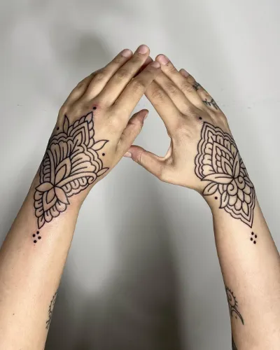 unique geometric hand tattoos