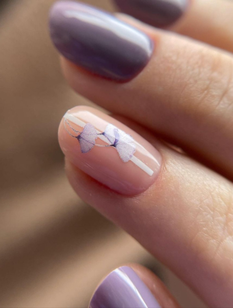 Pale Lilac Almond Nails