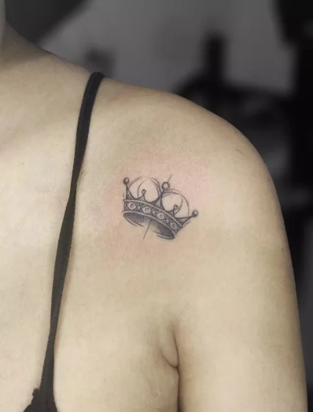 Queen Front Shoulder Tattoo