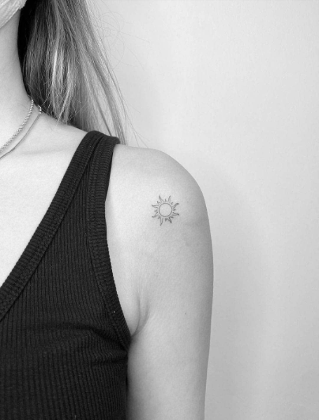  Meaningful Small Shoulder Tattoos For Females